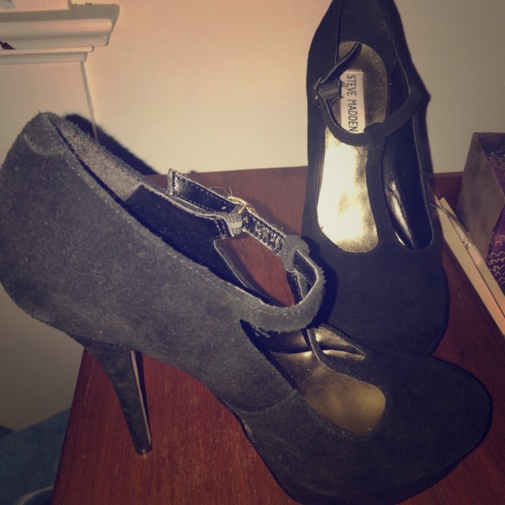 Classic black heels